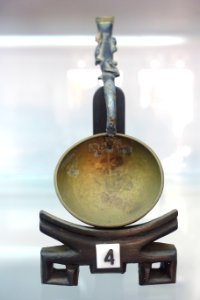 Spoon from the Nguyen dynasty, 19th century, bronze - Museum of Vietnamese History - Ho Chi Minh City - DSC05964