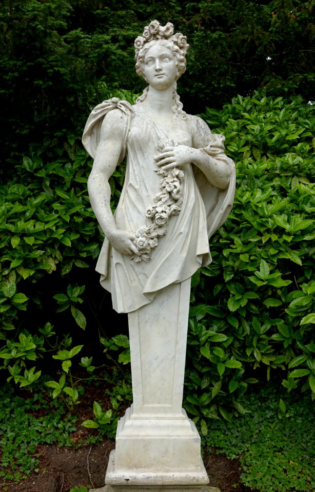 Spring, sculptor unknown, 1700-1800 - Waddesdon Manor - Buckinghamshire, England - DSC07894