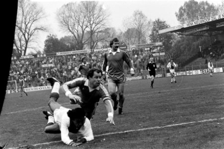 Sport, voetbal, wedstrijden, Bestanddeelnr 930-5142