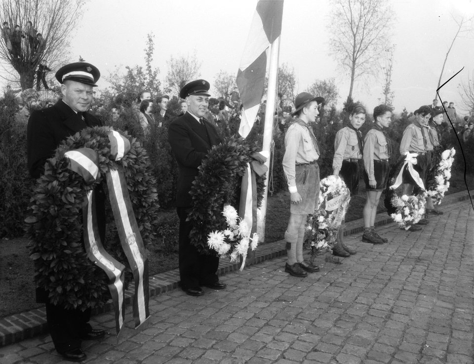 Sprang onthulling standbeeld Jan de Rooy, Bestanddeelnr 906-8535