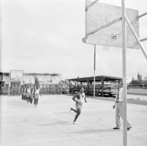 Sporten op de Politieschool in Suriname, Bestanddeelnr 252-2362