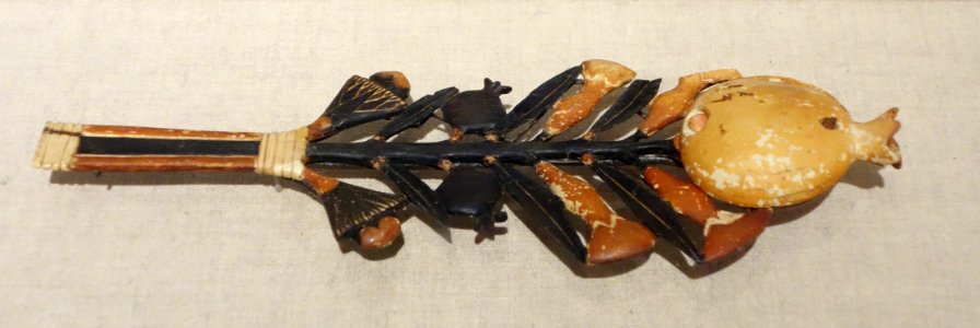 Spoon with pomegranate branch motif - Egypt, New Kingdom, late Dynasty XVIII, probably reign of Tutankhamun, c. 1336-1327 BC, painted ivory - Brooklyn Museum - Brooklyn, NY - DSC08724