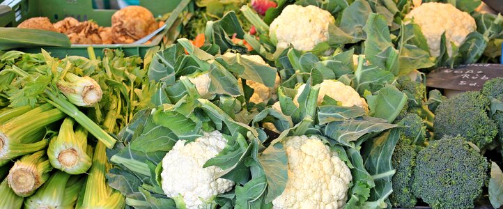 Broccoli beetroot market