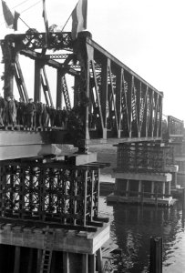 Spoorbrug bij Buggenum in gebruik genomen, Bestanddeelnr 901-1782