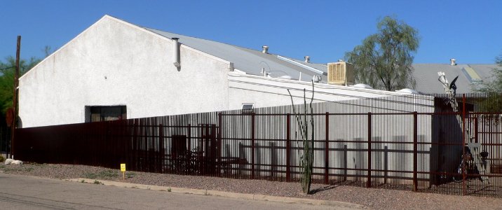 Splinter warehouse (Tucson) from NE 1