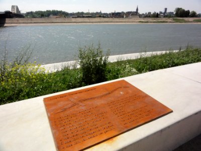 Spiegelwaal 24 gedicht Anne Vegter, dichter des Vaderlands, in Lent