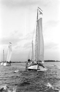 Spiegelgevecht tussen oud-Hollandse schepen West-Eindeplaat, Bestanddeelnr 914-1052