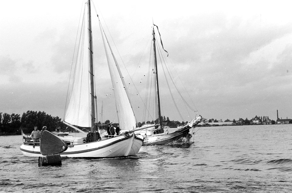 Spiegelgevecht tussen oud-Hollandse schepen West-Eindeplaat, Bestanddeelnr 914-1049