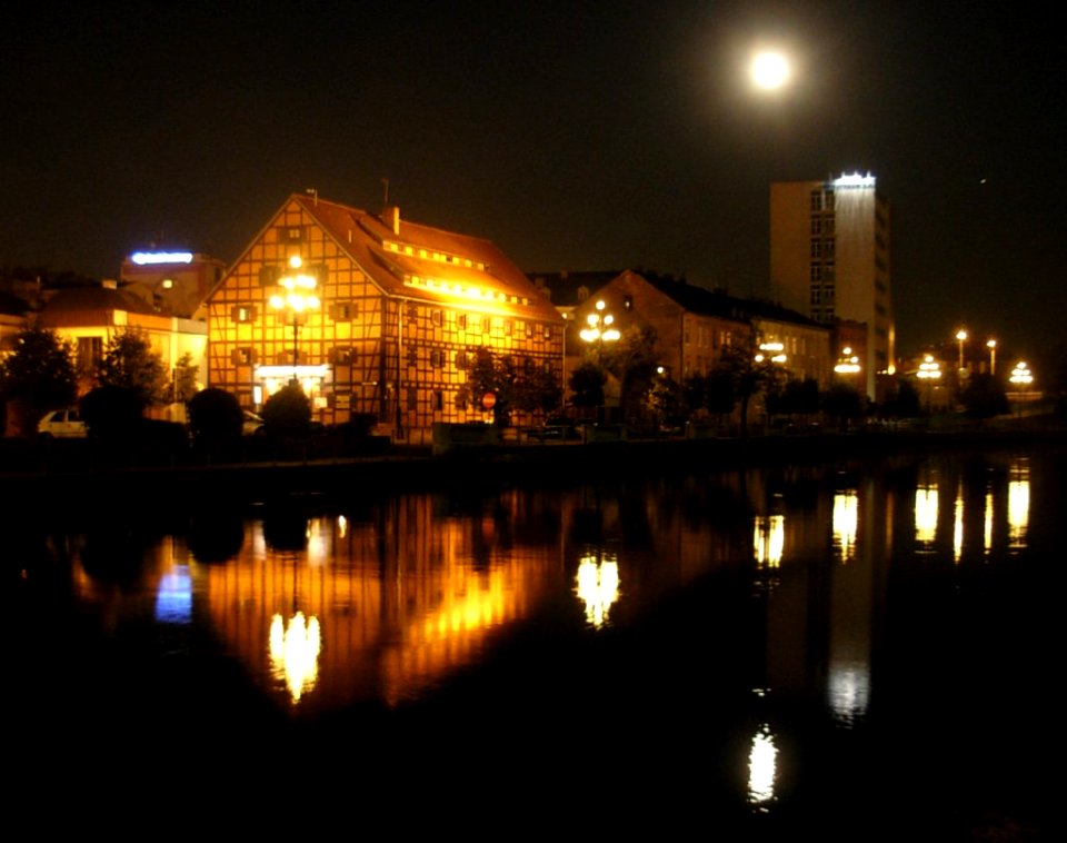 Spichlerz Stary Port zmierzch d