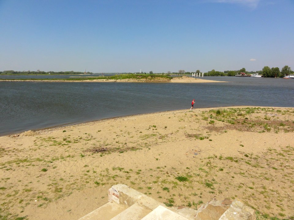 Spiegelwaal 13 westzijde samenloop met Waal