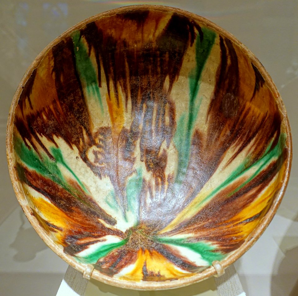 Splashed ware bowl, Iran, Abbasid, late 800s AD, ceramic, green and brown splashes on white slip, clear glaze - Princeton University Art Museum - DSC06830