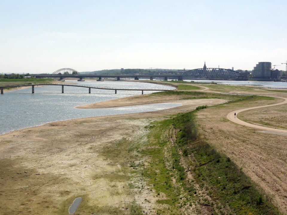 Spiegelwaal 03 met stadseiland