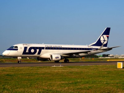 SP-LID LOT - Polish Airlines Embraer ERJ-175STD (ERJ-170-200) - cn 17000136 09juli2013