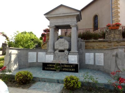 Spincourt (Meuse) monument aux morts