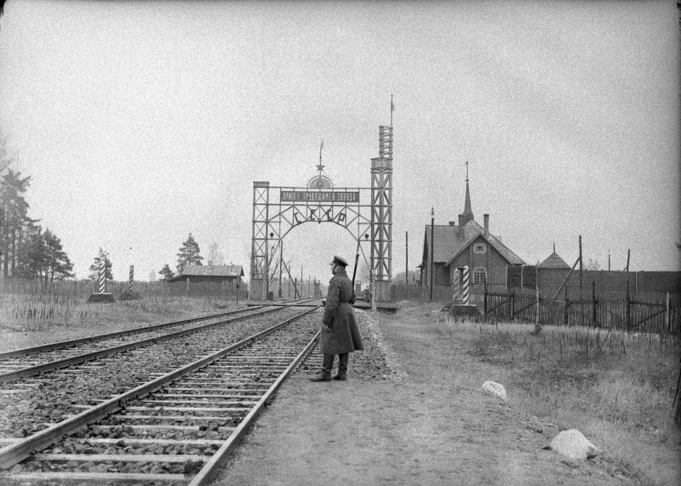 Spoorweg met Russische grenspost bij Stoubcy, Bestanddeelnr 190-1154