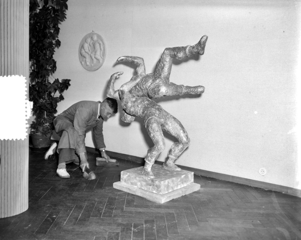 Sportbeeldententoonstelling Stedelijk Museum, Bestanddeelnr 907-8371