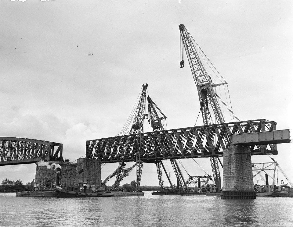 Spoorweg DordrechtNijmegen, spoorbrug Baanhoek, vernieuwd brugdeel 540 ton00090, Bestanddeelnr 907-2586