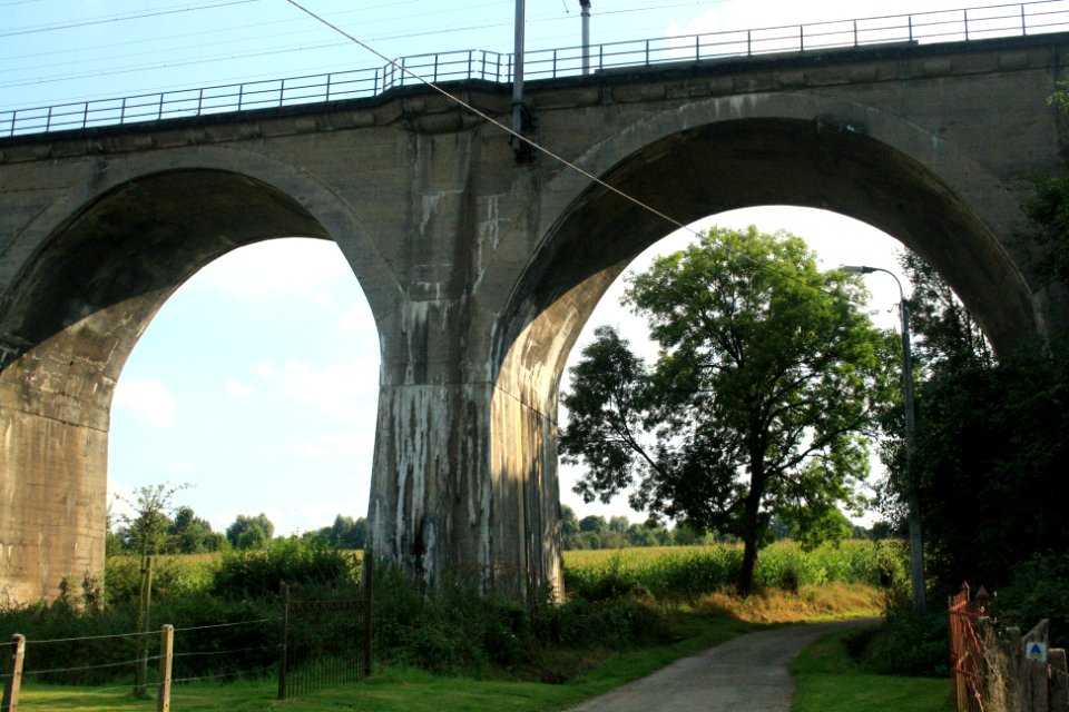 Spoorviaduct voeren2