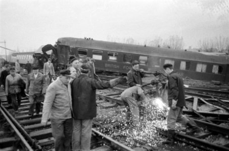 Spoorwegongeluk bij Woerden, overzicht van de opruimingswerkzaamheden, Bestanddeelnr 911-8049