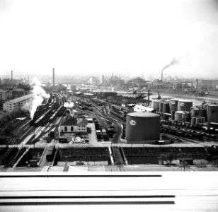 Spoorwegemplacement bij de haven van Bazel-Kleinhüningen, gezien vanaf de Silotu, Bestanddeelnr 254-1272