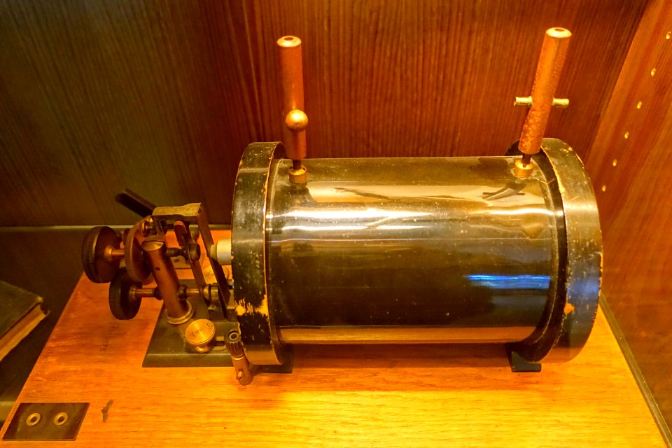 Spark inductor - Röntgen-Gedächtnisstätte Würzburg - Würzburg, Germany - DSC04343