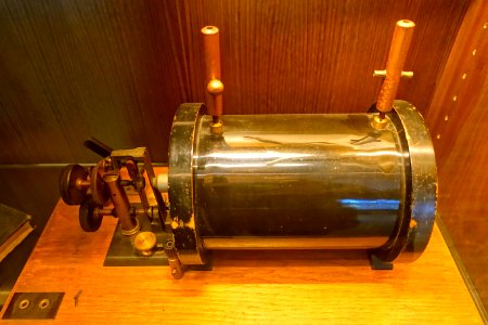 Spark inductor - Röntgen-Gedächtnisstätte Würzburg - Würzburg, Germany - DSC04343
