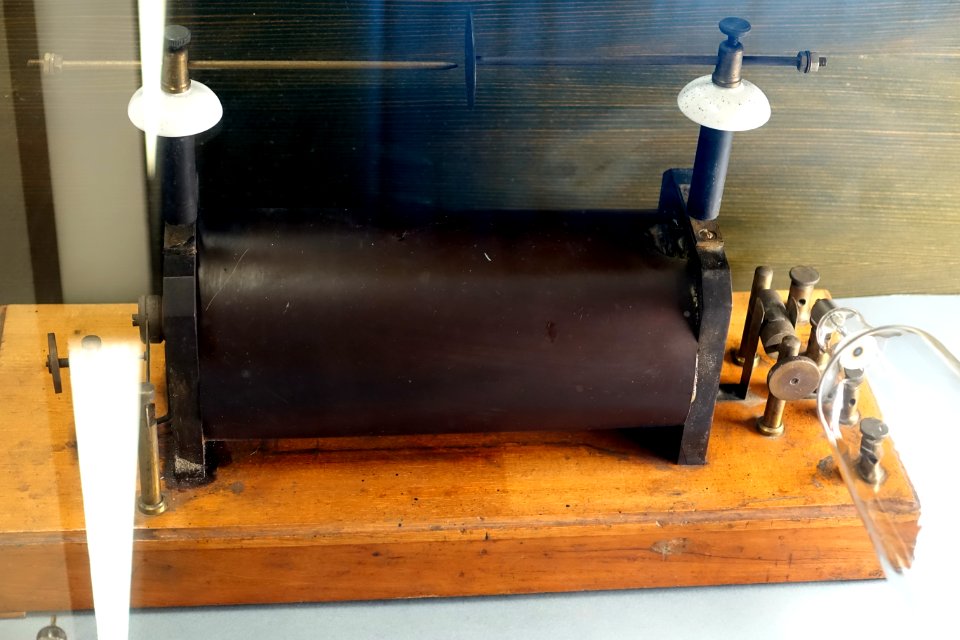 Spark inductor, late 1800s - Röntgen-Gedächtnisstätte Würzburg - Würzburg, Germany - DSC04265