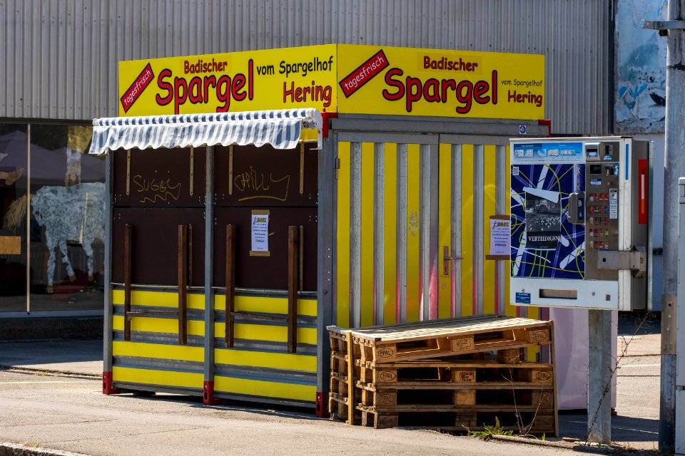 Spargelstand in der Hechinger Straße in Tübingen