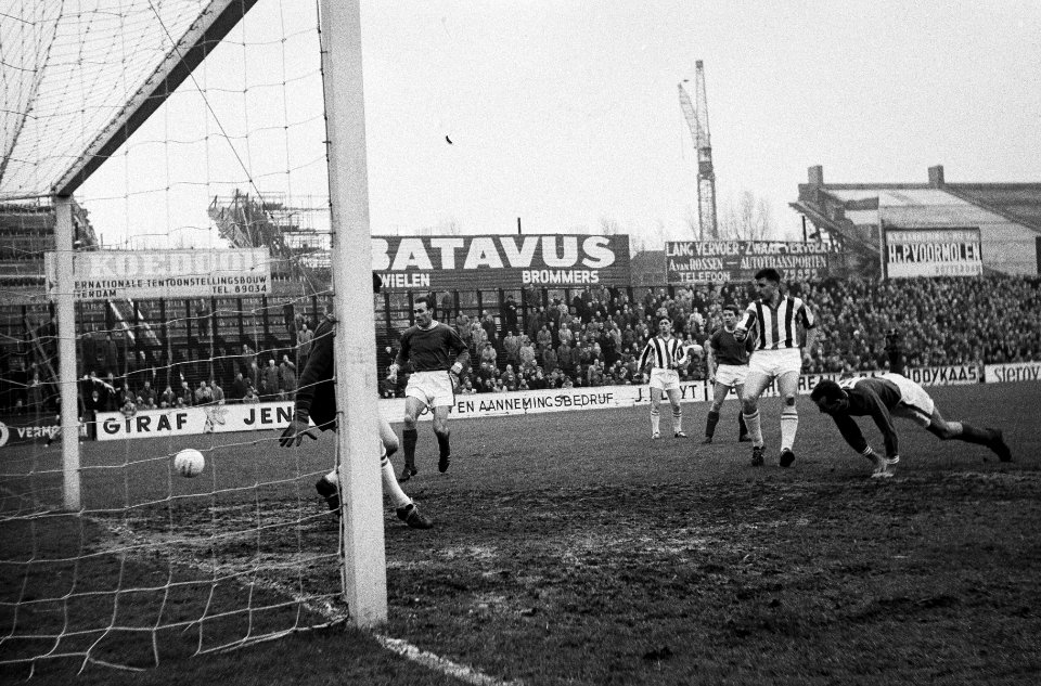 Sparta tegen Willem II (2-1), het 2e doelpunt van Sparta, gescoord door Bodnar, Bestanddeelnr 915-0411