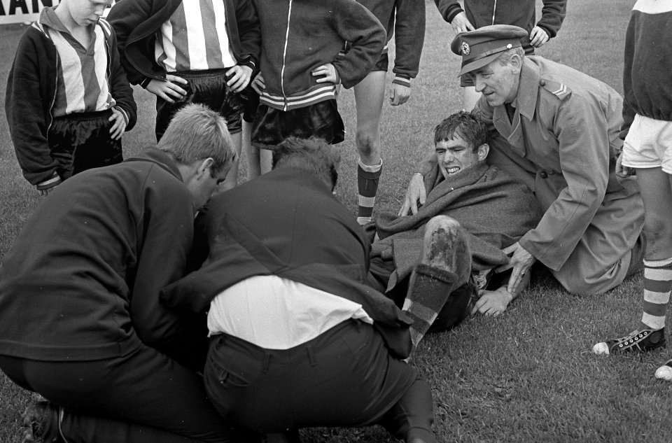Sparta tegen Xerxes DHC 3-0. Hans Eijkenbroek geblesseerd, Bestanddeelnr 920-7649