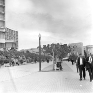 Spanje, Tarragona, zeeboulevard, Bestanddeelnr 918-0072