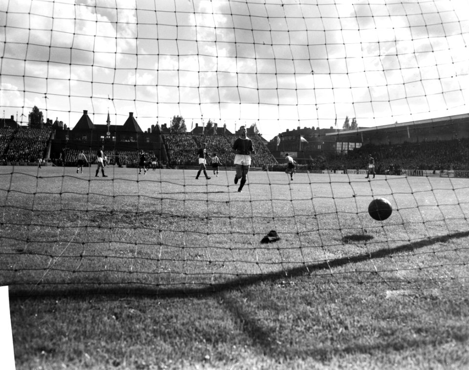 Sparta tegen ADO 2-2. Doelpunt van Sparta, Bestanddeelnr 912-9951