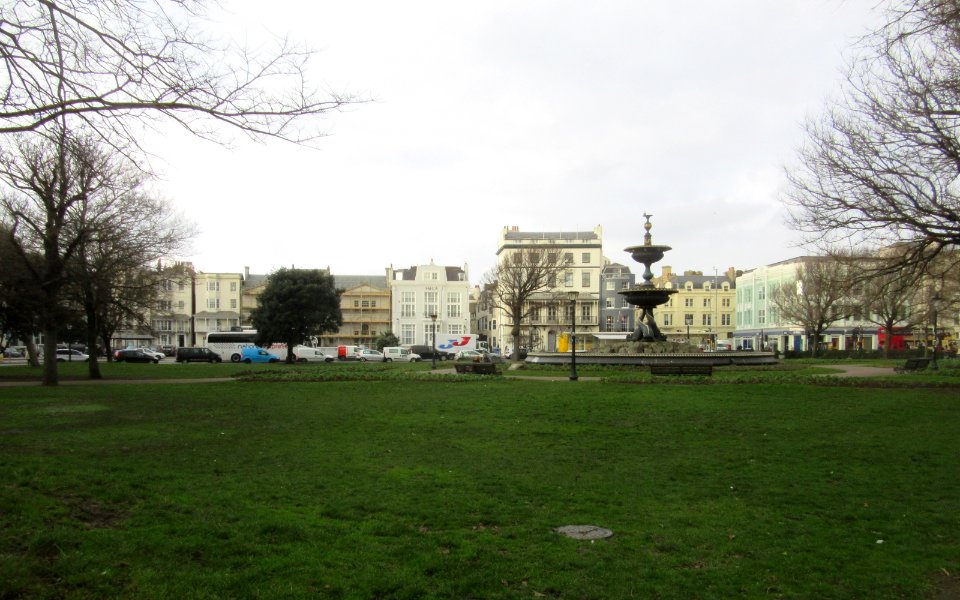 Southward view across Old Steine Gardens, Old Steine, Brighton (December 2016)