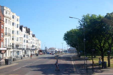 Southward view along East side of Old Steine, Brighton (May 2020)