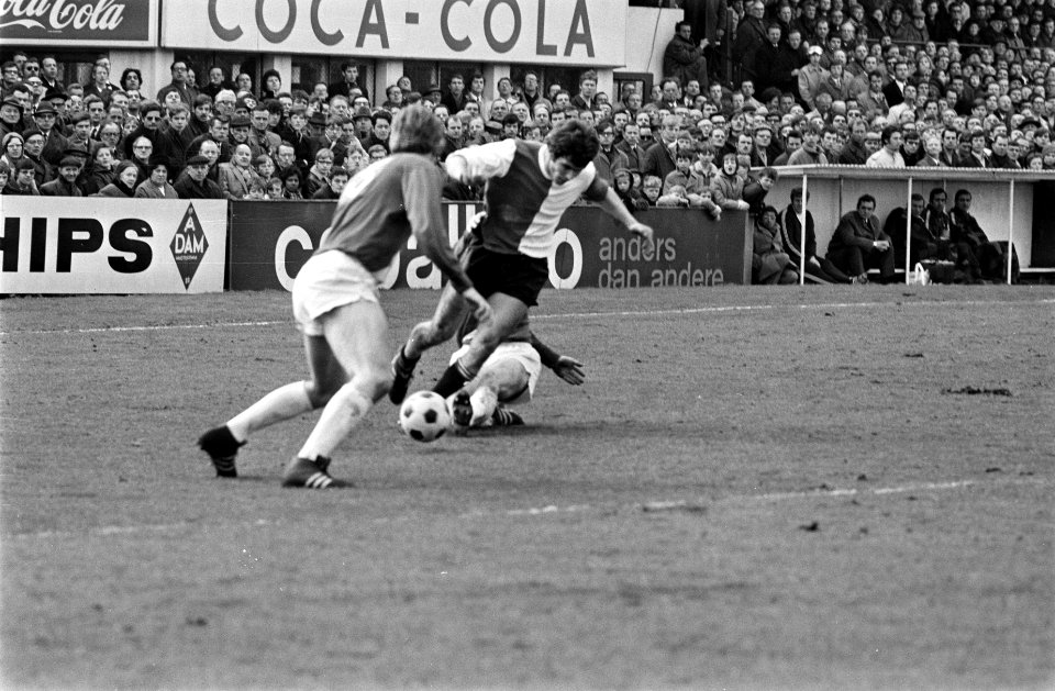 Sparta tegen Feyenoord 0-0. Van Hanegem in aktie, Bestanddeelnr 923-4057