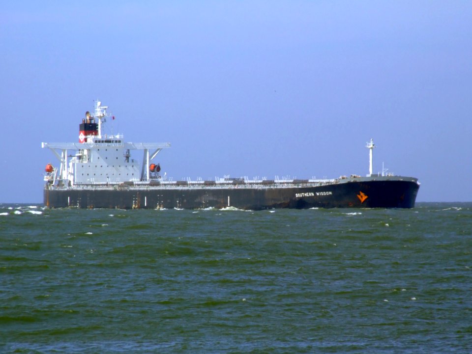 Southern Wisdom - IMO 9290880 - Callsign H8ZG - approaching Port of Rotterdam, Holland 19-Apr-2007 photo-1