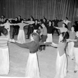 Sowjet Russisch Staatsensemble repetitie van de Georgier dansgroep in Apollohal, Bestanddeelnr 914-4632