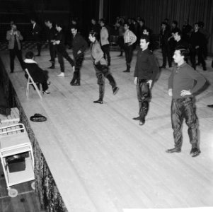Sowjet Russisch Staatsensemble repetitie van de Georgier dansgroep in Apollohal, Bestanddeelnr 914-4634
