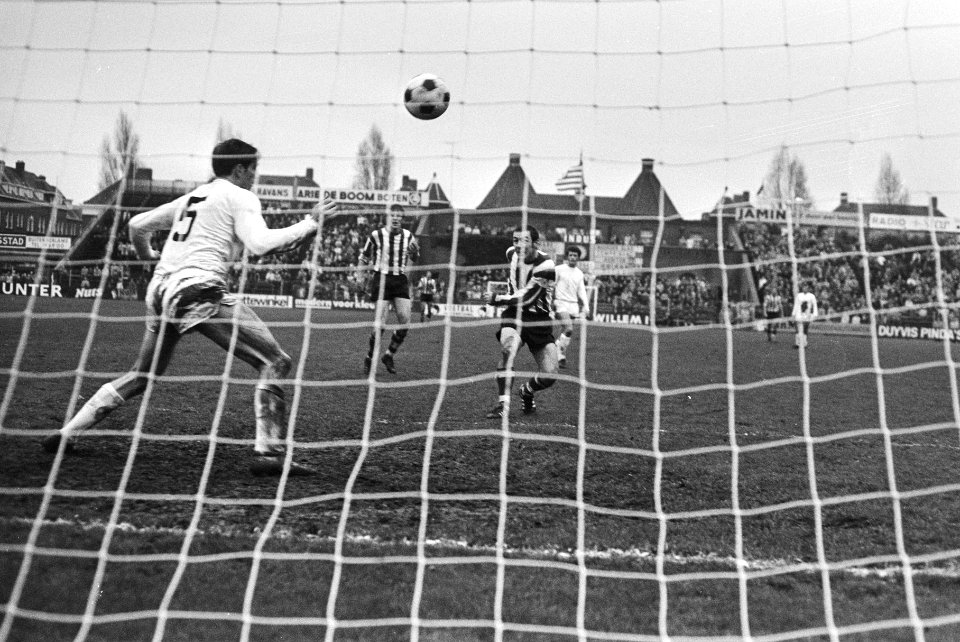 Sparta tegen NEC 2-1 Kowalik (Sparta) maakt 2-0, Bestanddeelnr 924-0552