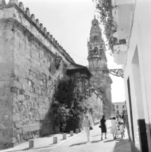 Spanje, Cordoba, straat langs Moskee, Bestanddeelnr 918-0096