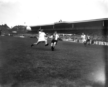 Sparta tegen Feyenoord 0-5, Coen Moulijn (r) Van der Laan (l), Bestanddeelnr 910-8980