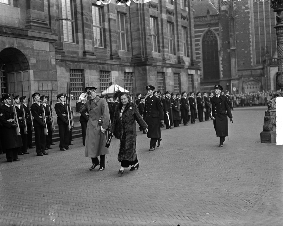 Souvereiniteitsoverdracht aan Indonesië in het Koninklijk Paleis op de Dam.Konin, Bestanddeelnr 903-7687