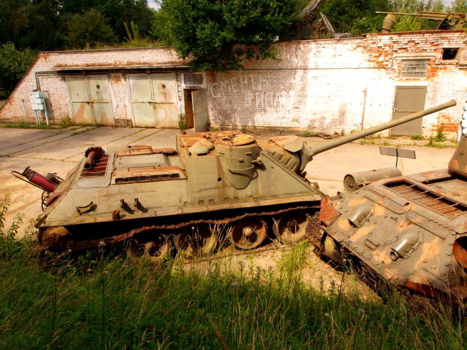 Soviet 100 mm self-propelled gun Mk. 4 pic2