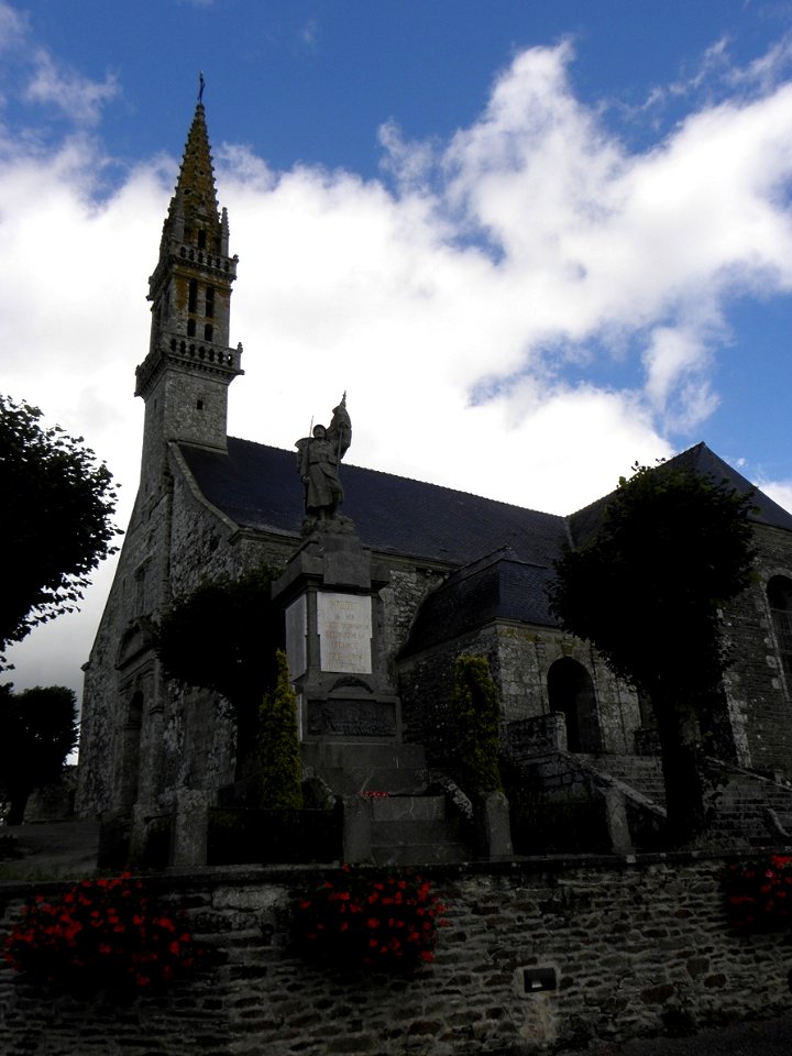 Spézet (29) Église 03