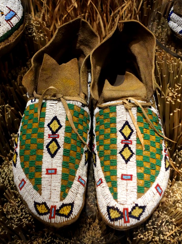 Southern Cheyenne or Arapaho moccasins, 1890-1910 - Bata Shoe Museum - DSC00570