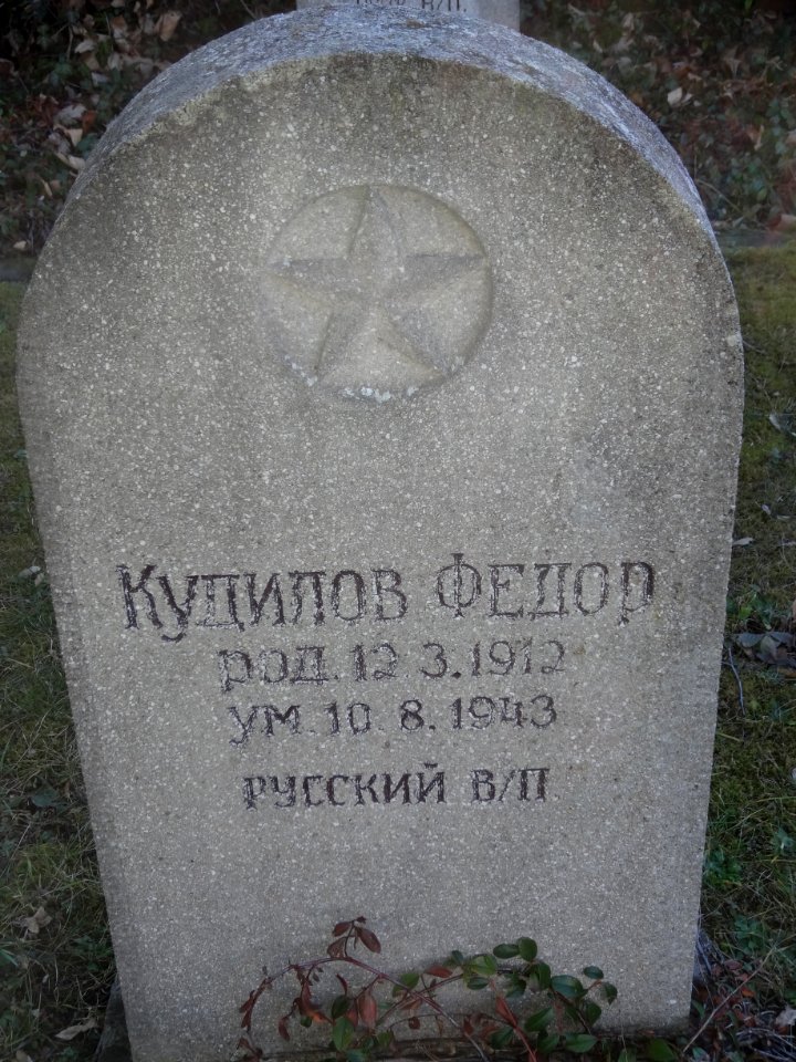 Sowjetische Kriegsgräberstätte in Arnstadt 65