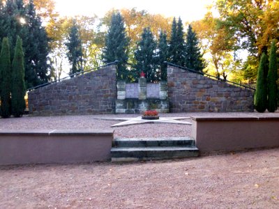 Sowjetisches Ehrenmal auf dem Friedhof in der Kemnitzer Straße in Werder (Havel)