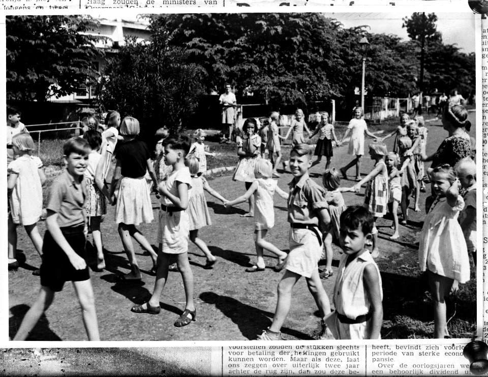 Spelende kinderen in Batavia, Bestanddeelnr 901-9788