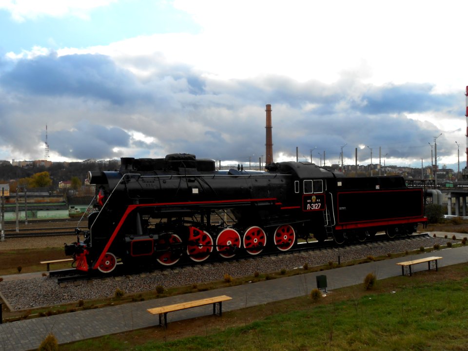 Soviet locomotive Л 3127 - 9