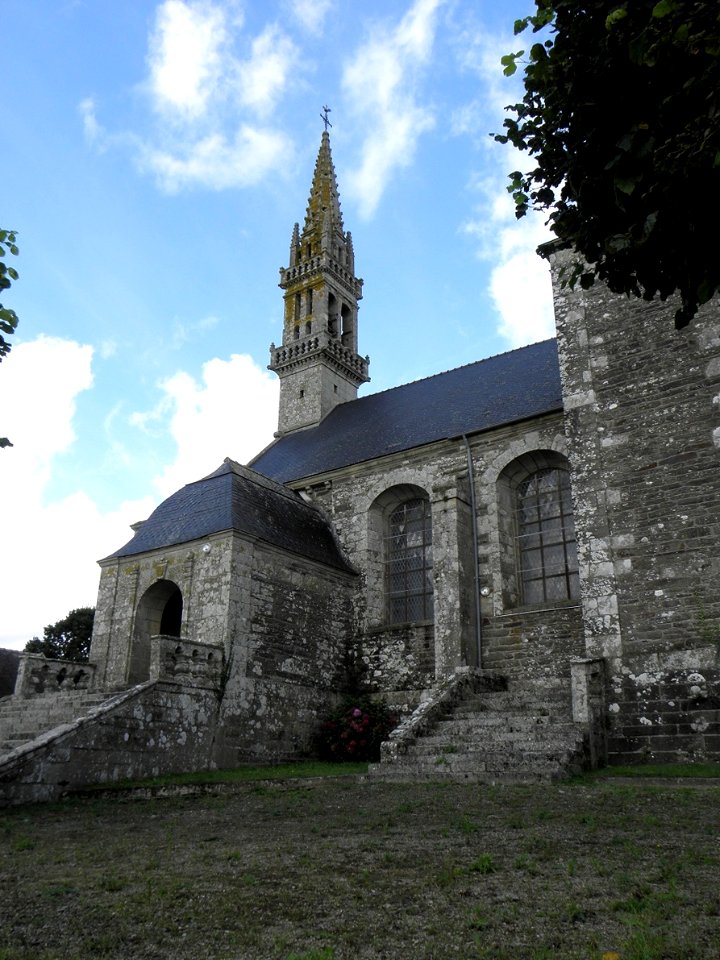 Spézet (29) Église 02